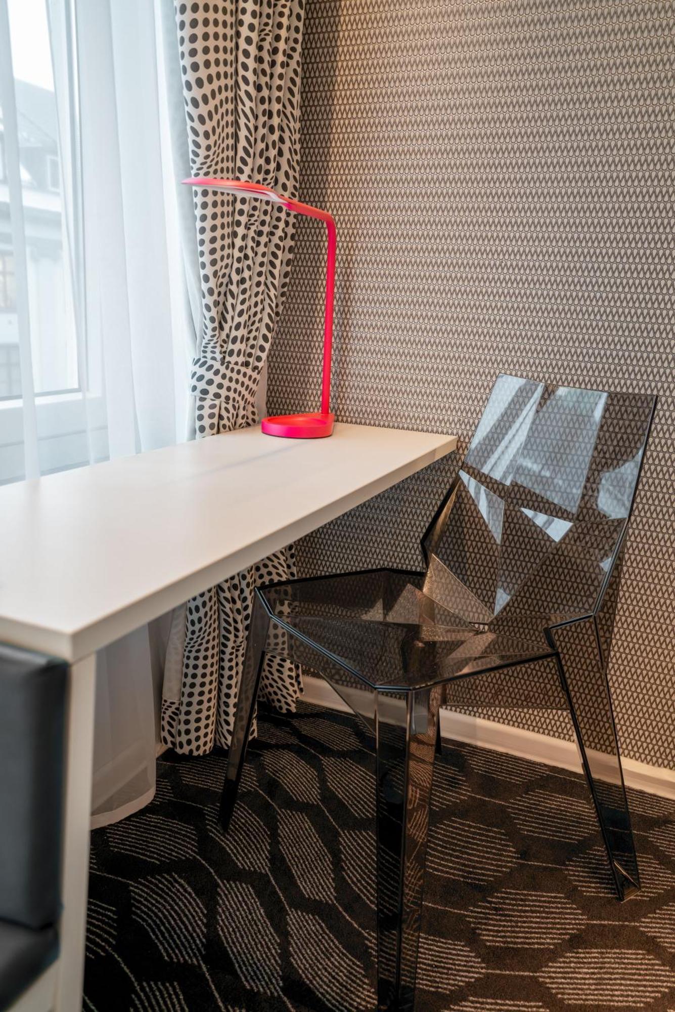 Magic Xhibition - Self-service-hotel Hotell